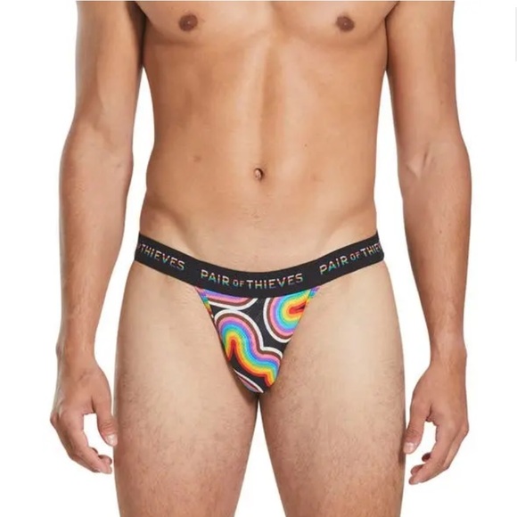 Pair of Thieves - Picture 5 of 7